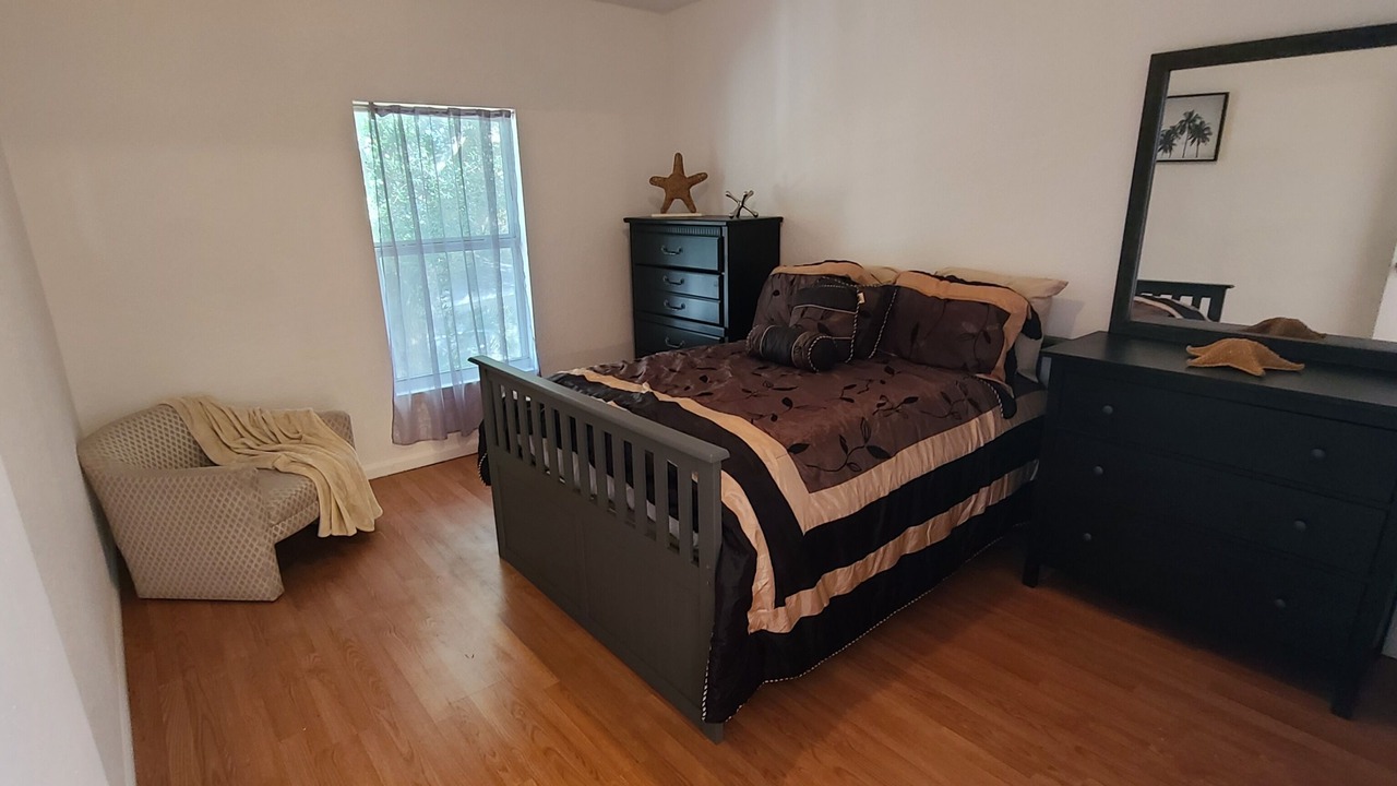 Photo of Bedroom in Survey Creek