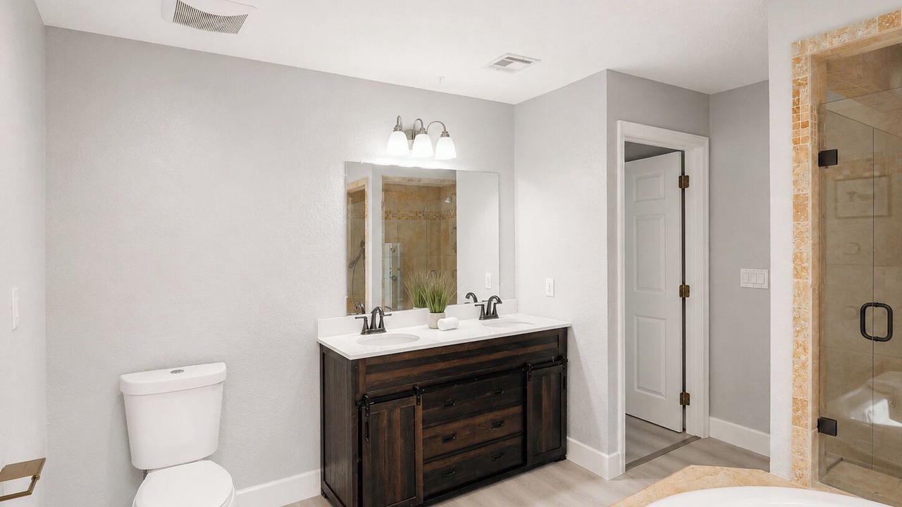 Photo of Bathroom in Davie