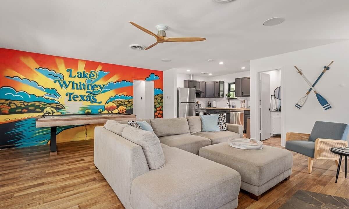 Photo of Livingroom in Lake Whitney