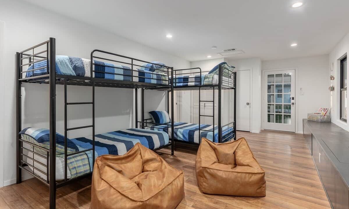Photo of Bedroom in Lake Whitney