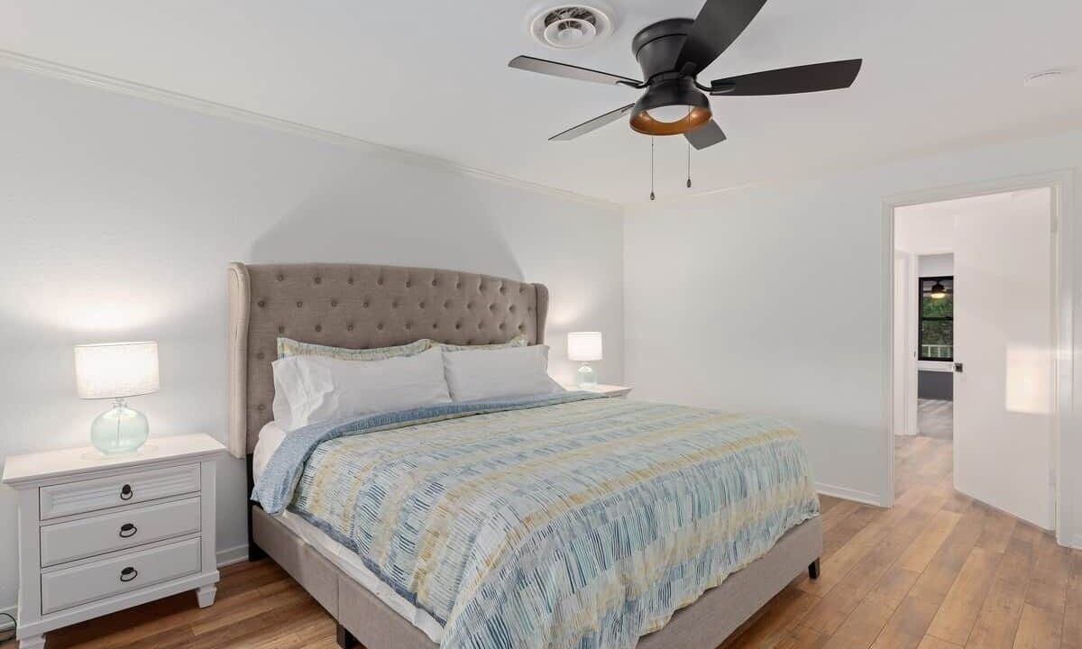 Photo of Bedroom in Lake Whitney