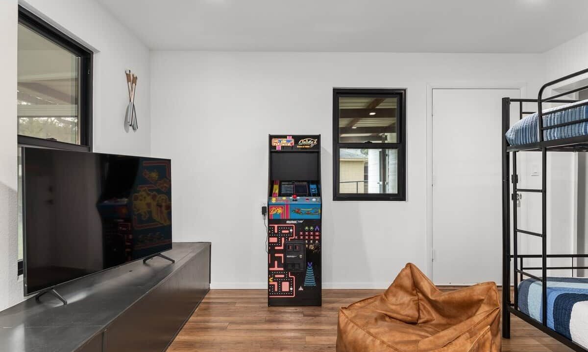 Photo of Bedroom in Lake Whitney