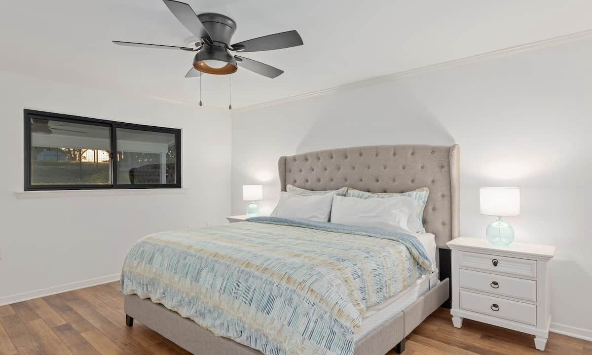 Photo of Bedroom in Lake Whitney