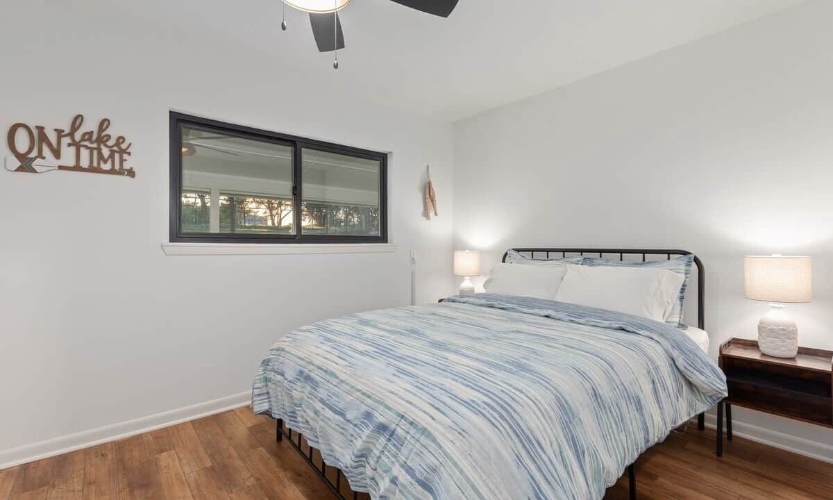 Photo of Bedroom in Lake Whitney