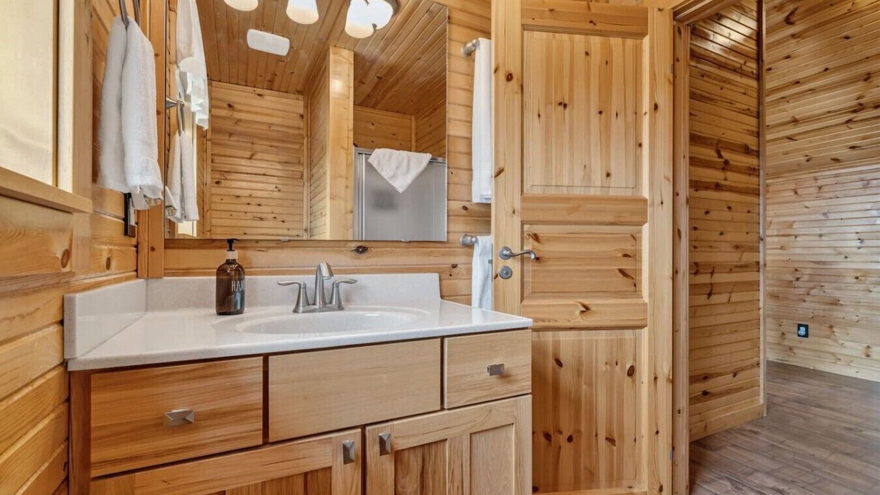Photo of Bathroom in Michigan Hill