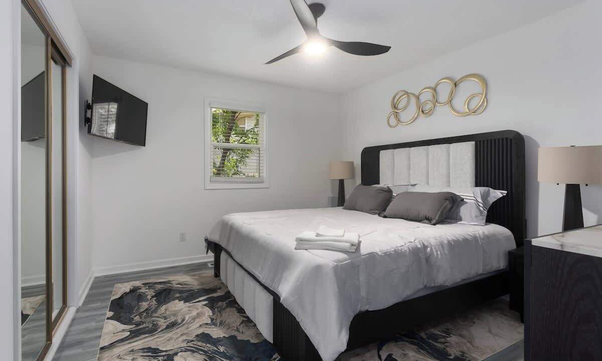 Photo of Bedroom in Grandview