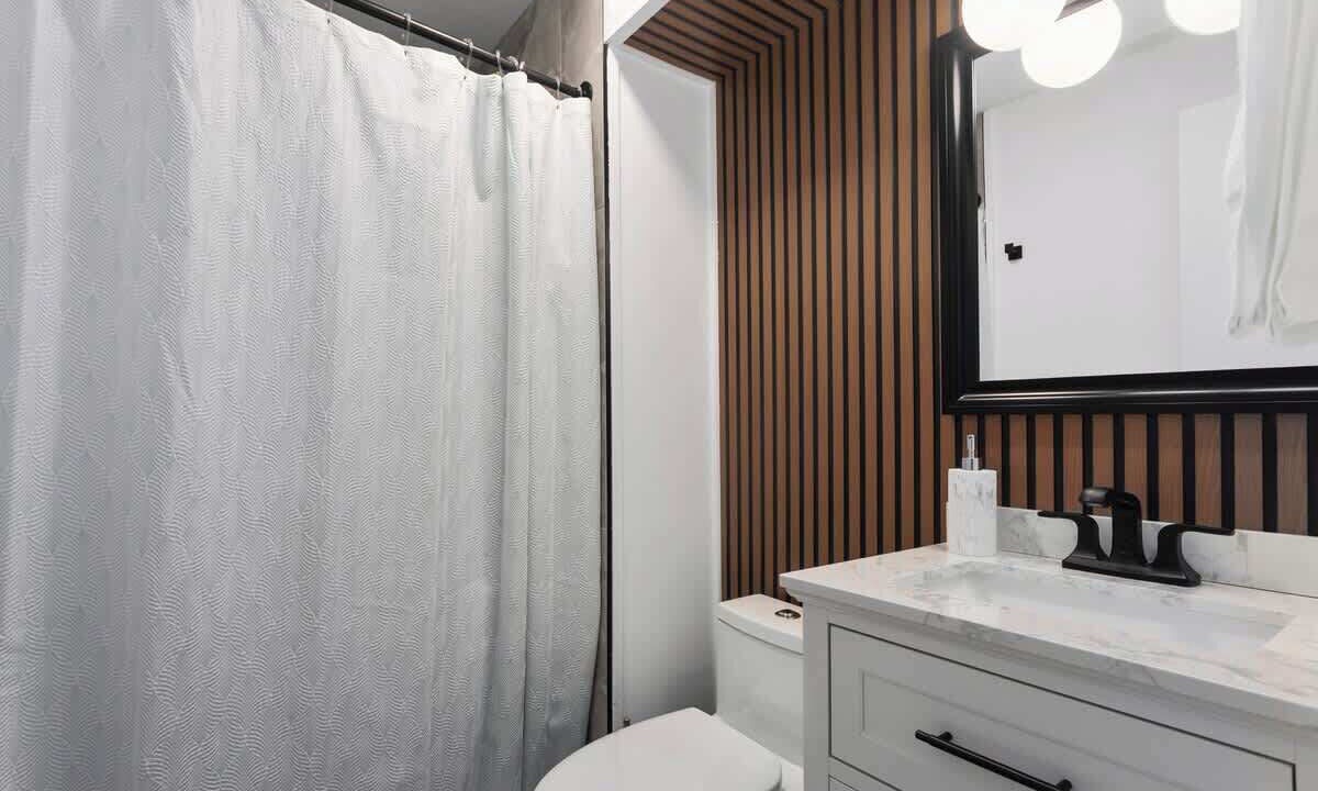 Photo of Bathroom in Grandview