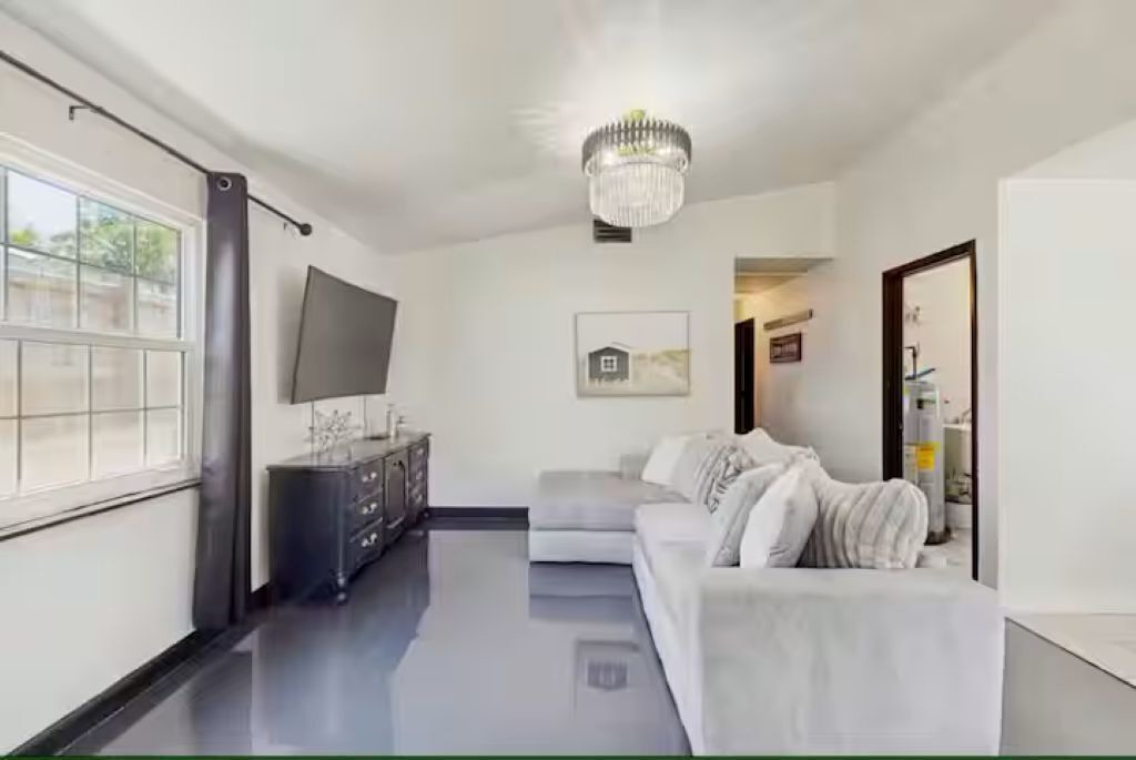 Photo of Livingroom in Ridge Wood Heights