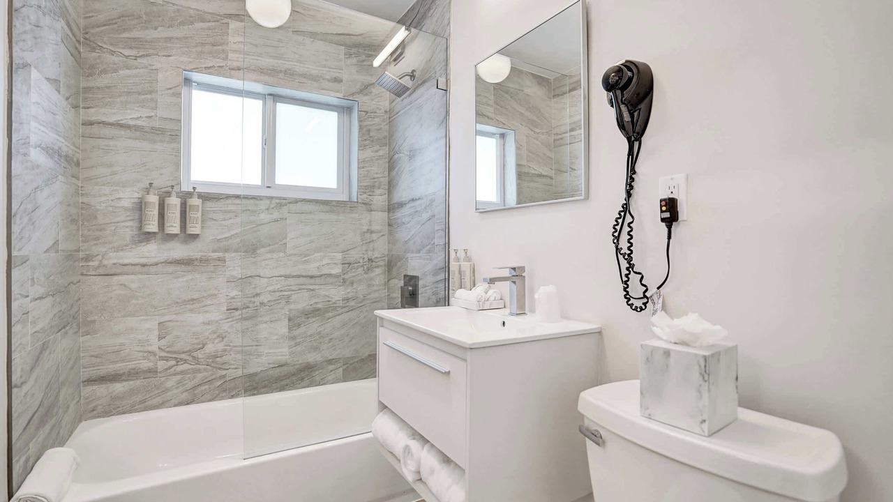 Photo of Bathroom in Galt Mile