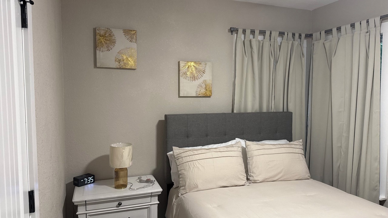 Photo of Bedroom in Central Arlington