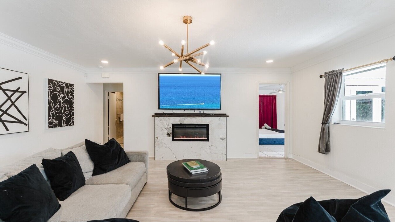 Photo of Livingroom in Pembroke Pines