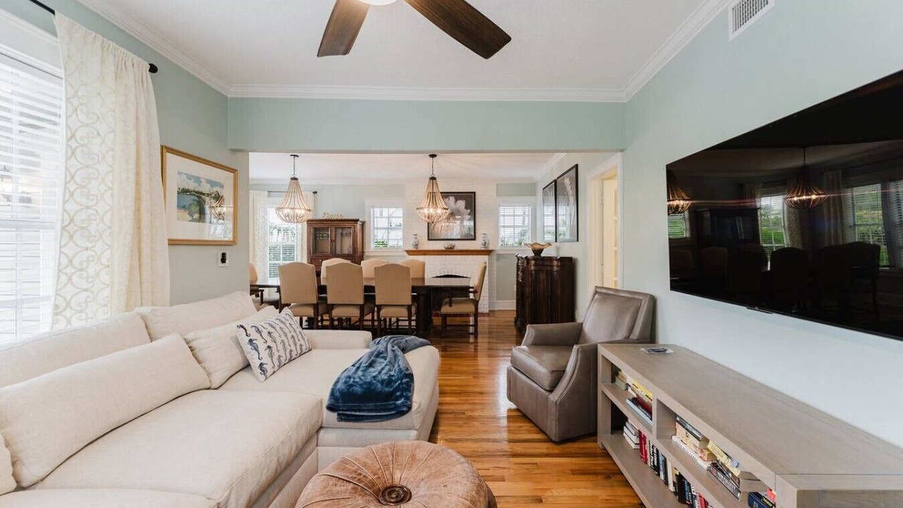 Photo of Livingroom in Grandview Heights