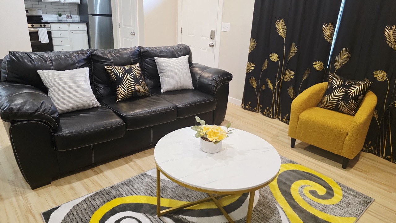 Photo of Livingroom in Lawrence