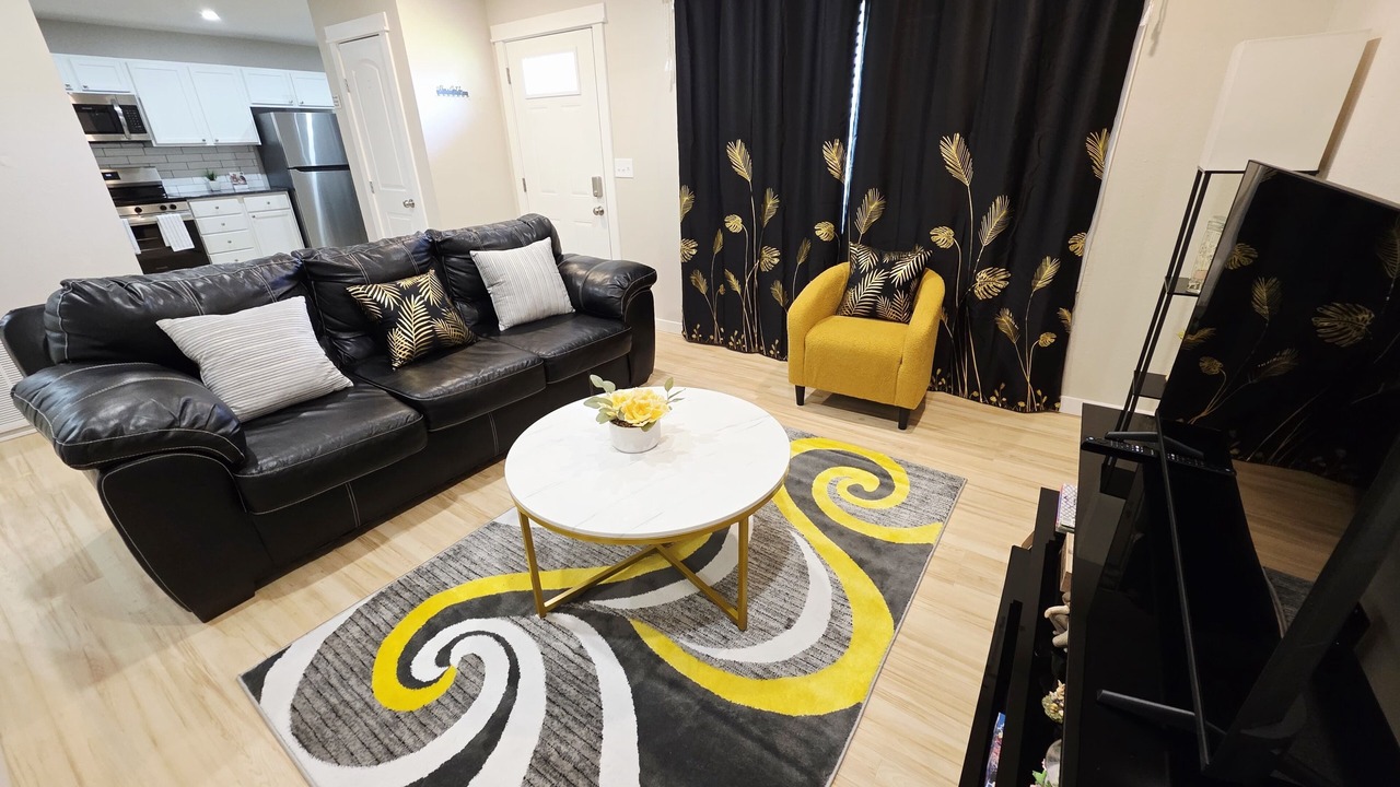 Photo of Livingroom in Lawrence
