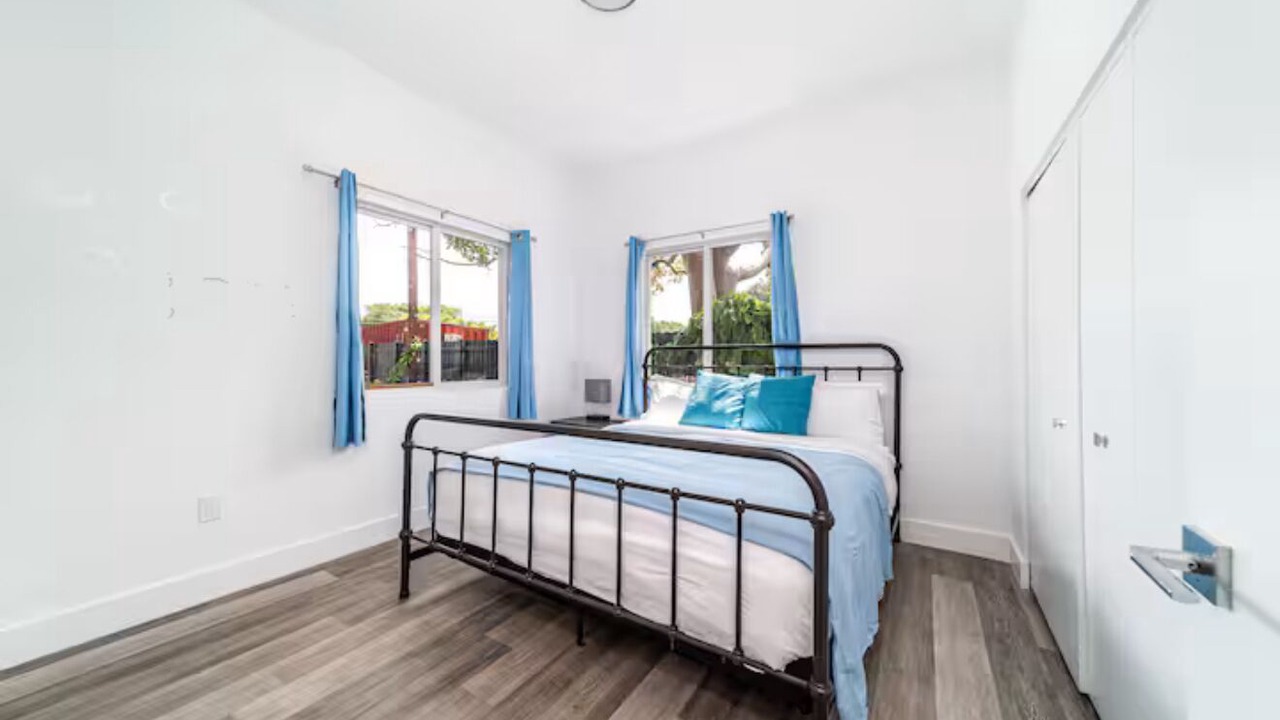 Photo of Bedroom in Hallandale Beach