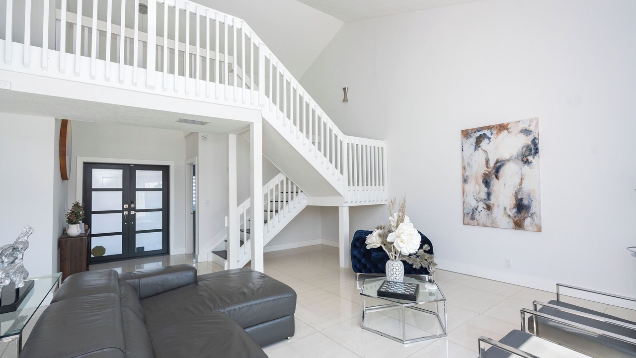 Photo of Livingroom in Country Club