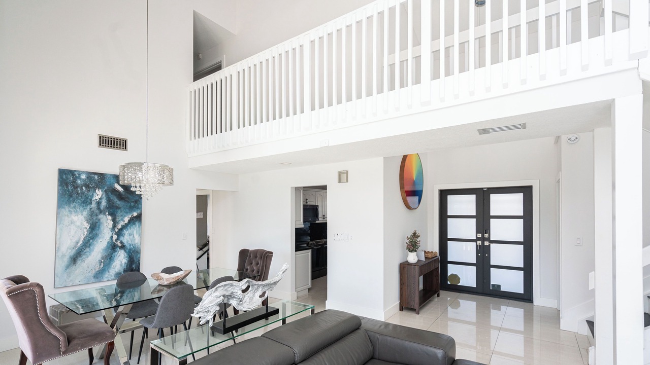 Photo of Livingroom in Country Club