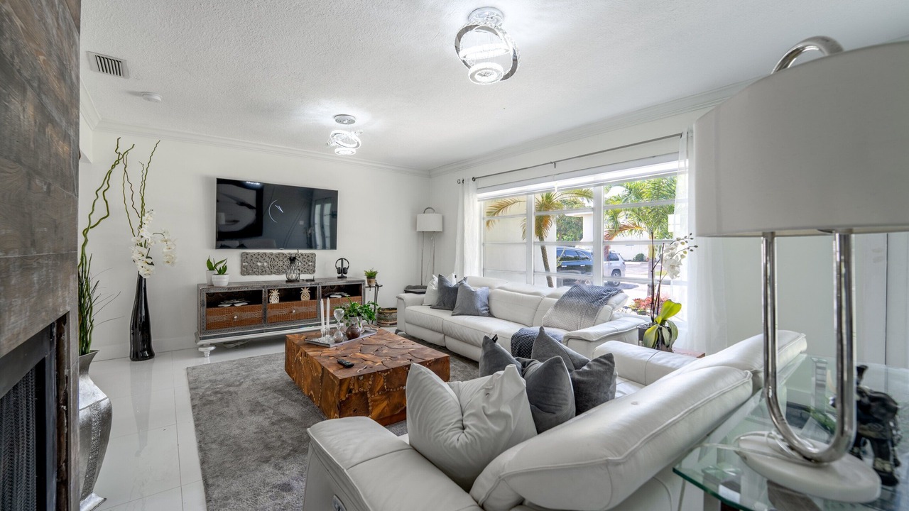 Photo of Bedroom in Coral Ridge Isles