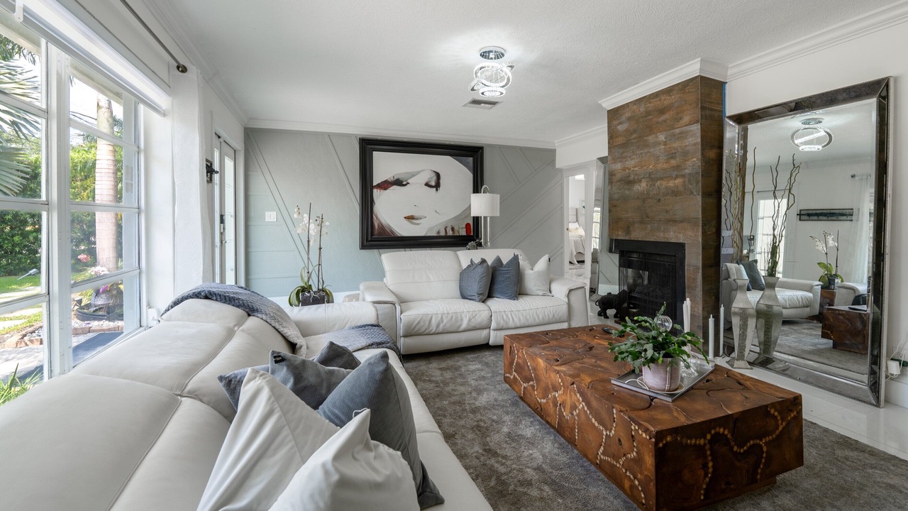 Photo of Bedroom in Coral Ridge Isles