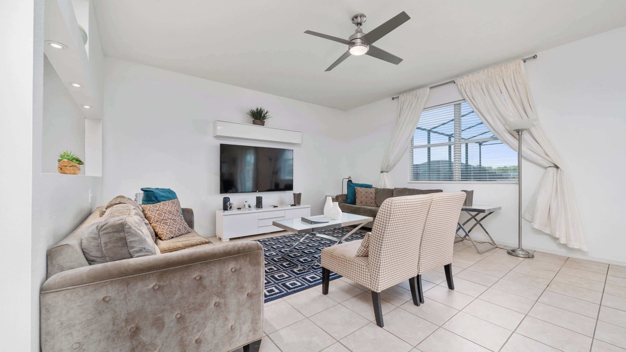 Photo of Livingroom in Crystal Cove