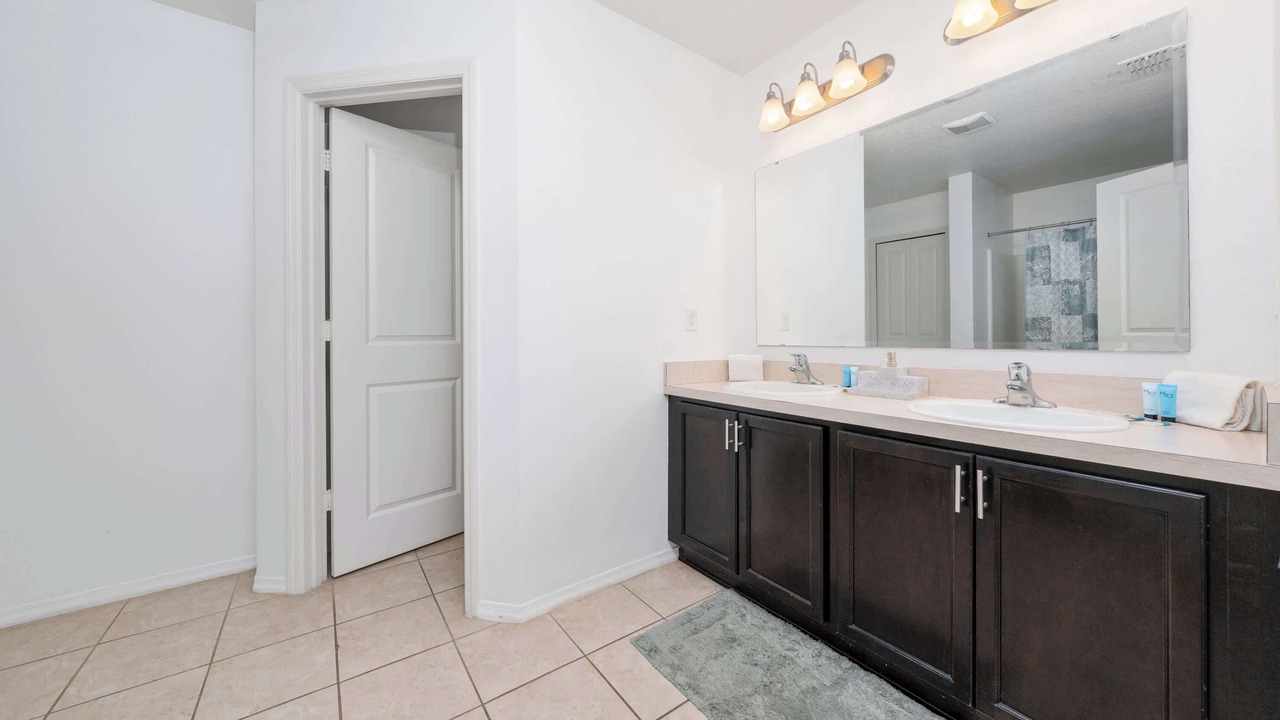 Photo of Bathroom in Crystal Cove