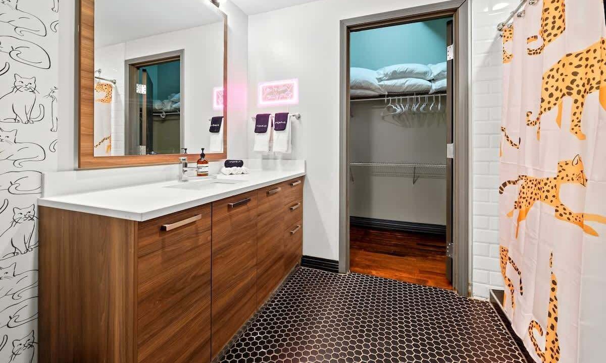 Photo of Bathroom in Downtown Dallas