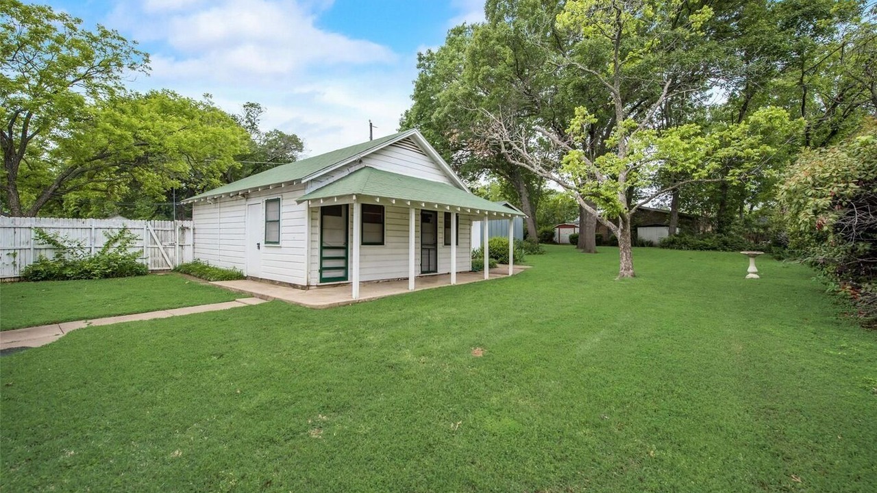 Photo of Outdoor in Central Arlington