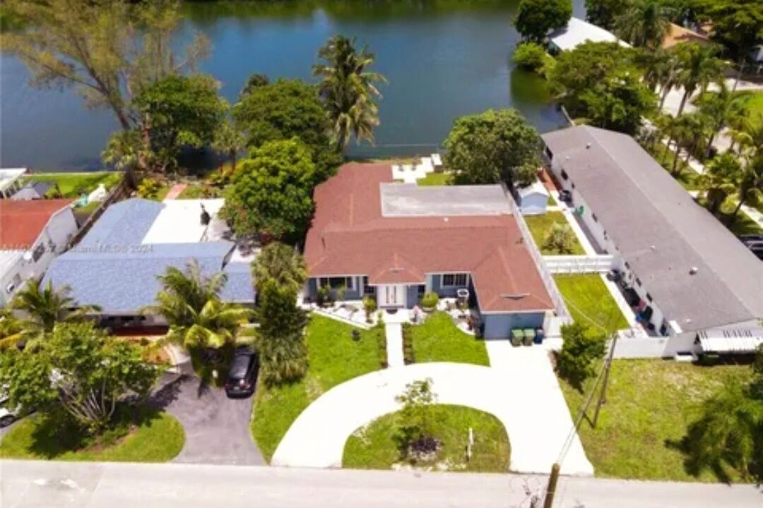 Photo of Outdoor in Hallandale Beach