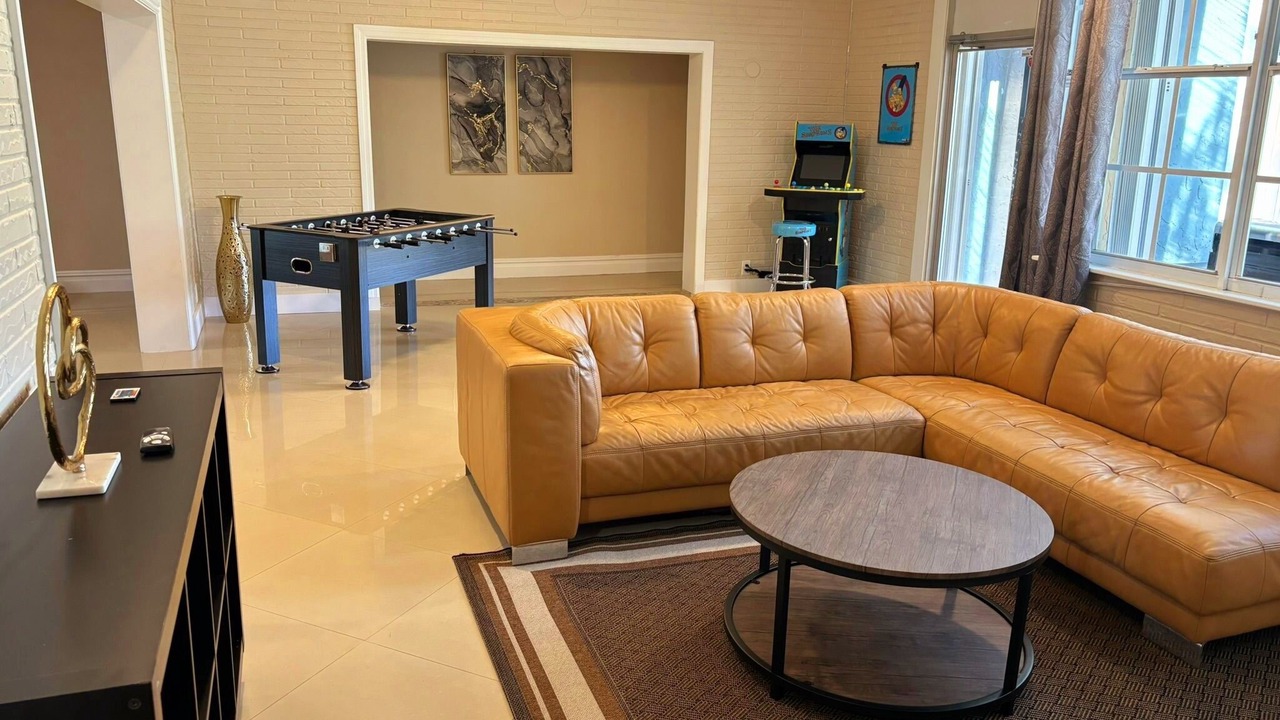 Photo of Livingroom in Hallandale Beach
