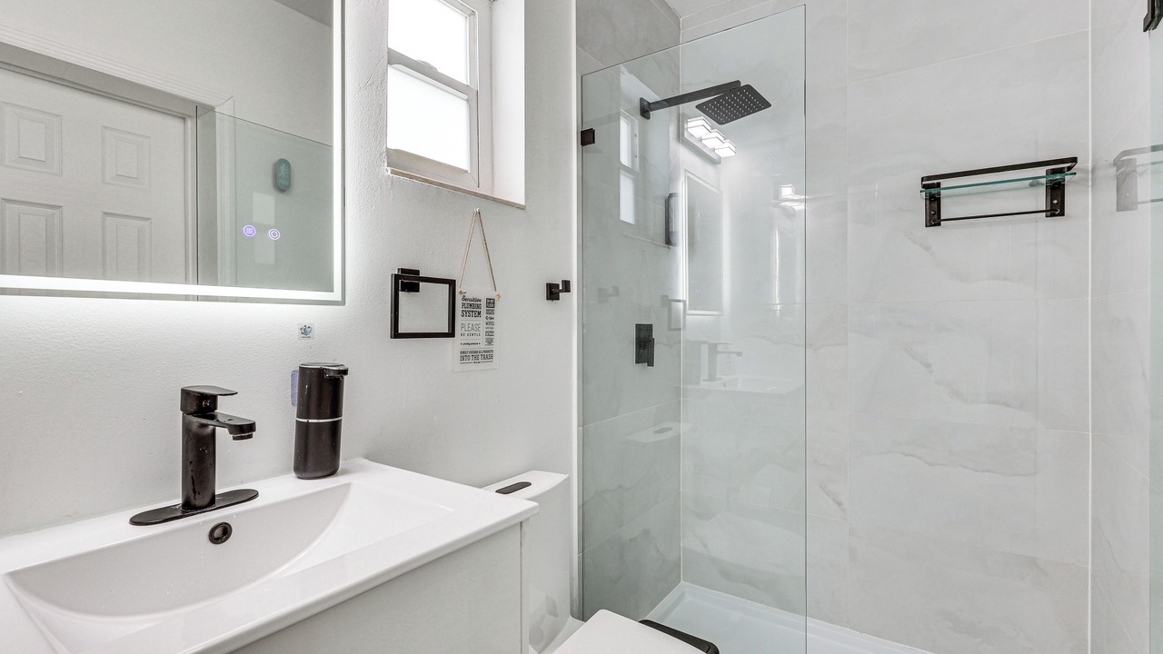 Photo of Bathroom in Miramar