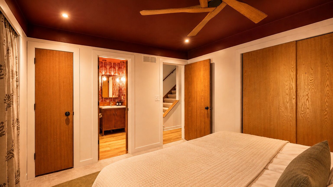 Photo of Bedroom in Midtown - Westport