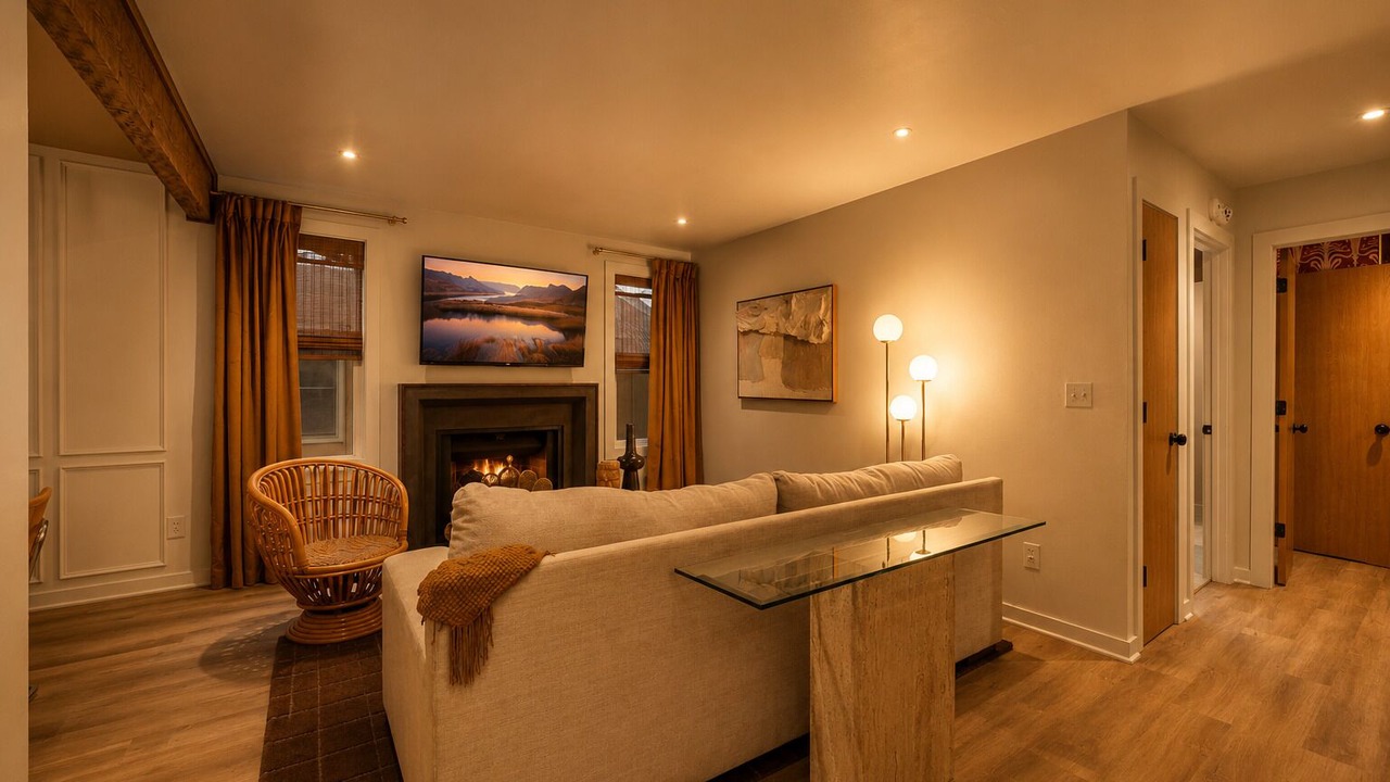 Photo of Livingroom in Midtown - Westport