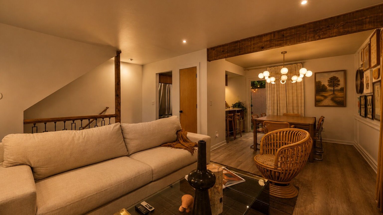 Photo of Livingroom in Midtown - Westport