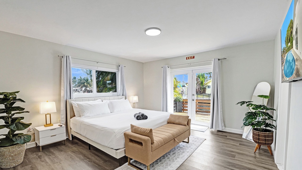 Photo of Bedroom in North Central Hollywood