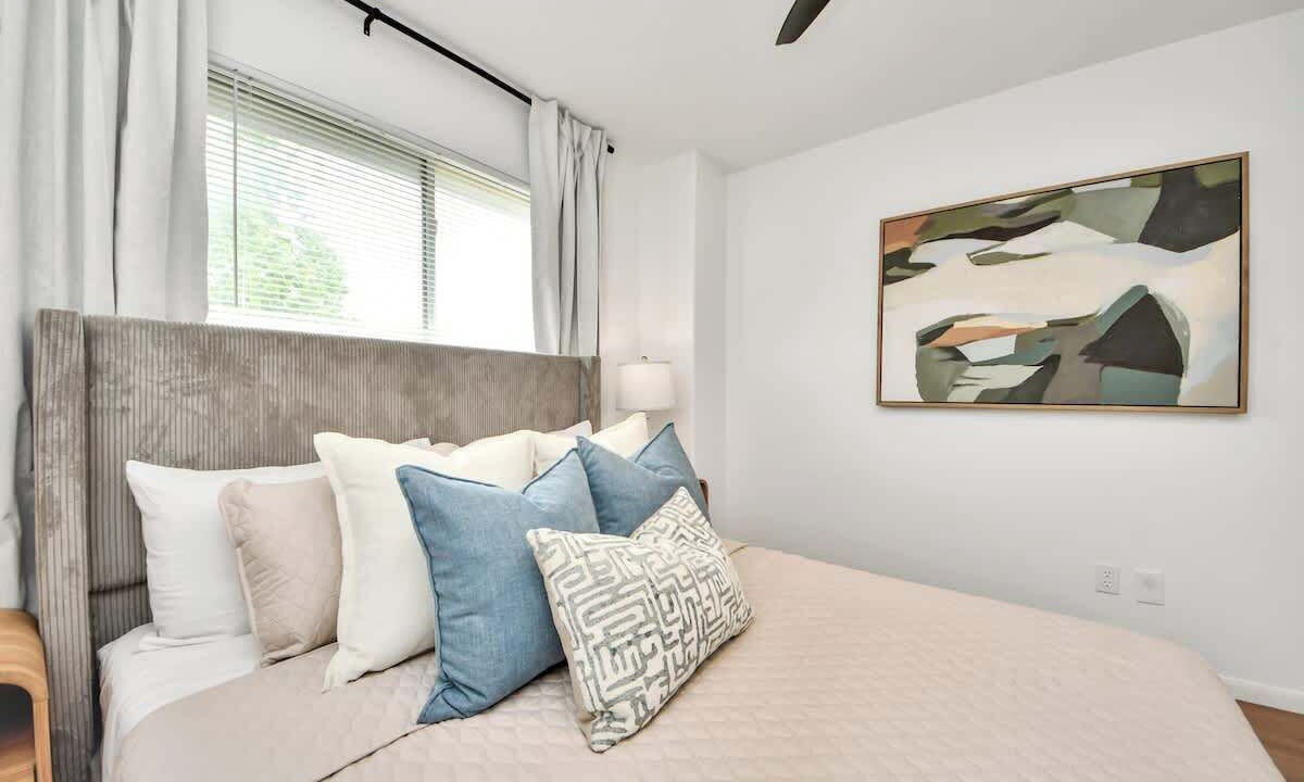 Photo of Bedroom in North Houston Gardens