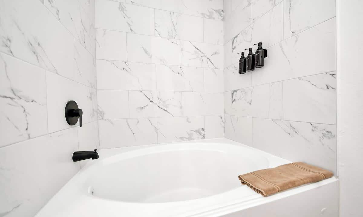 Photo of Bathroom in North Houston Gardens