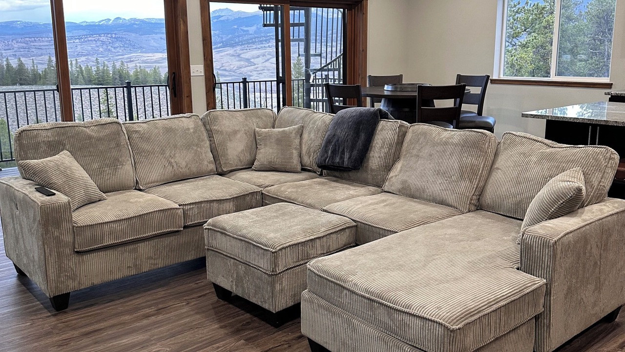 Photo of Livingroom in Twin Lakes