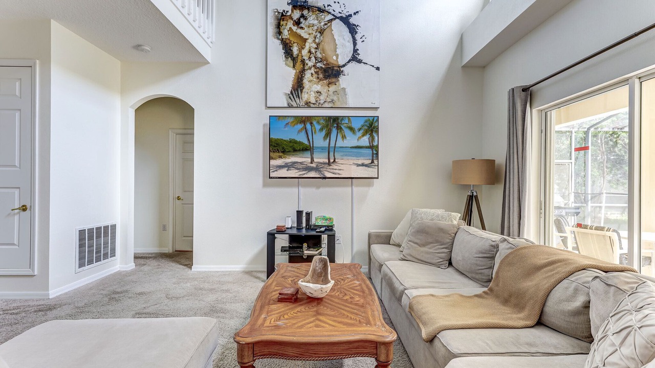 Photo of Livingroom in Eagle Pointe South