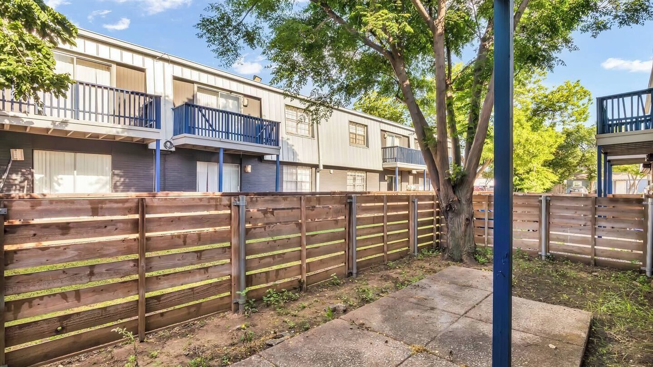 Photo of Outdoor in Central Arlington