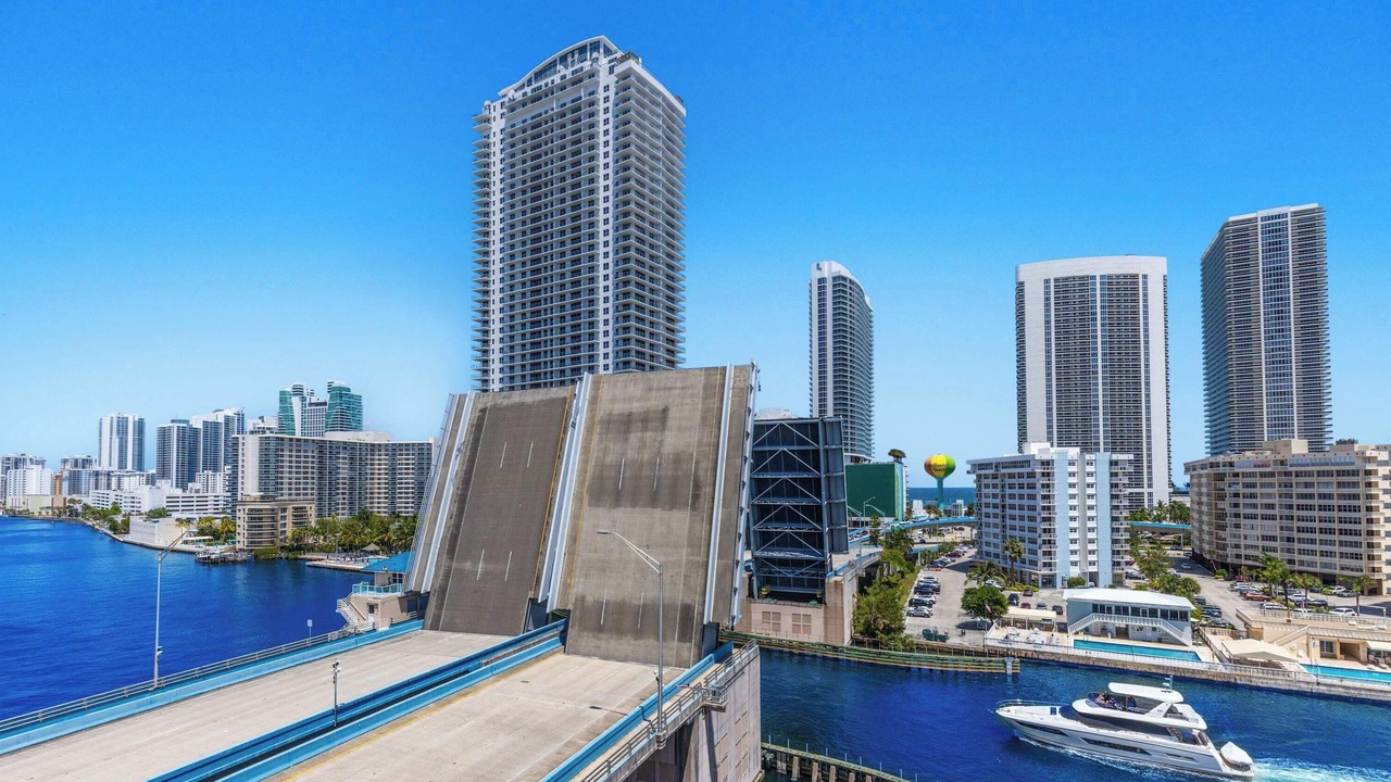 Photo of Patio Balcony in Hallandale Beach