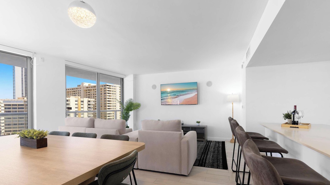 Photo of Livingroom in Hallandale Beach