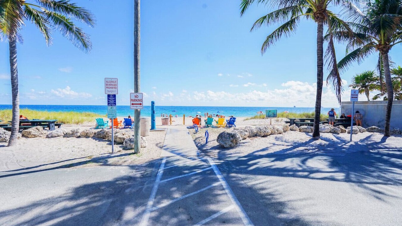 Photo of Others in Lauderdale Beach