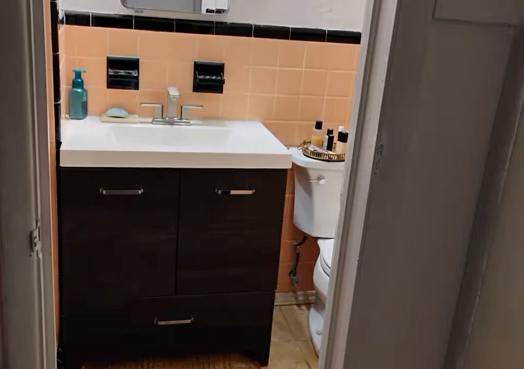 Photo of Bathroom in Royal Poinciana