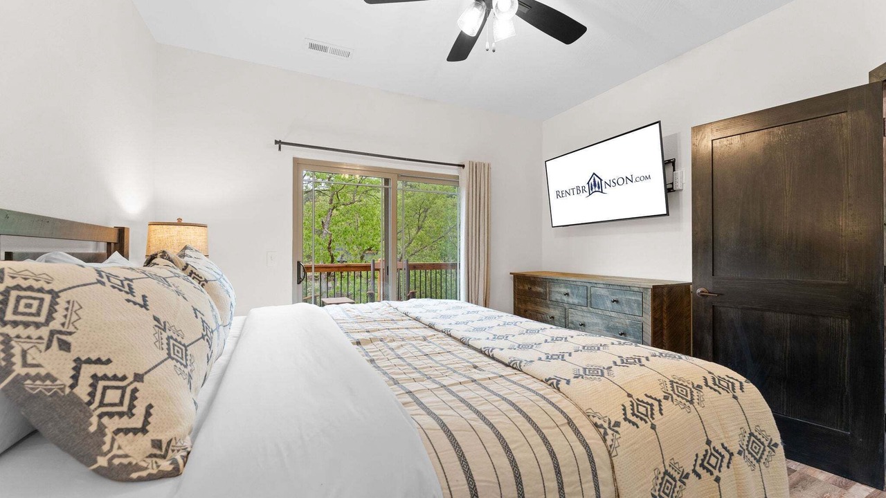 Photo of Bedroom in Hollister