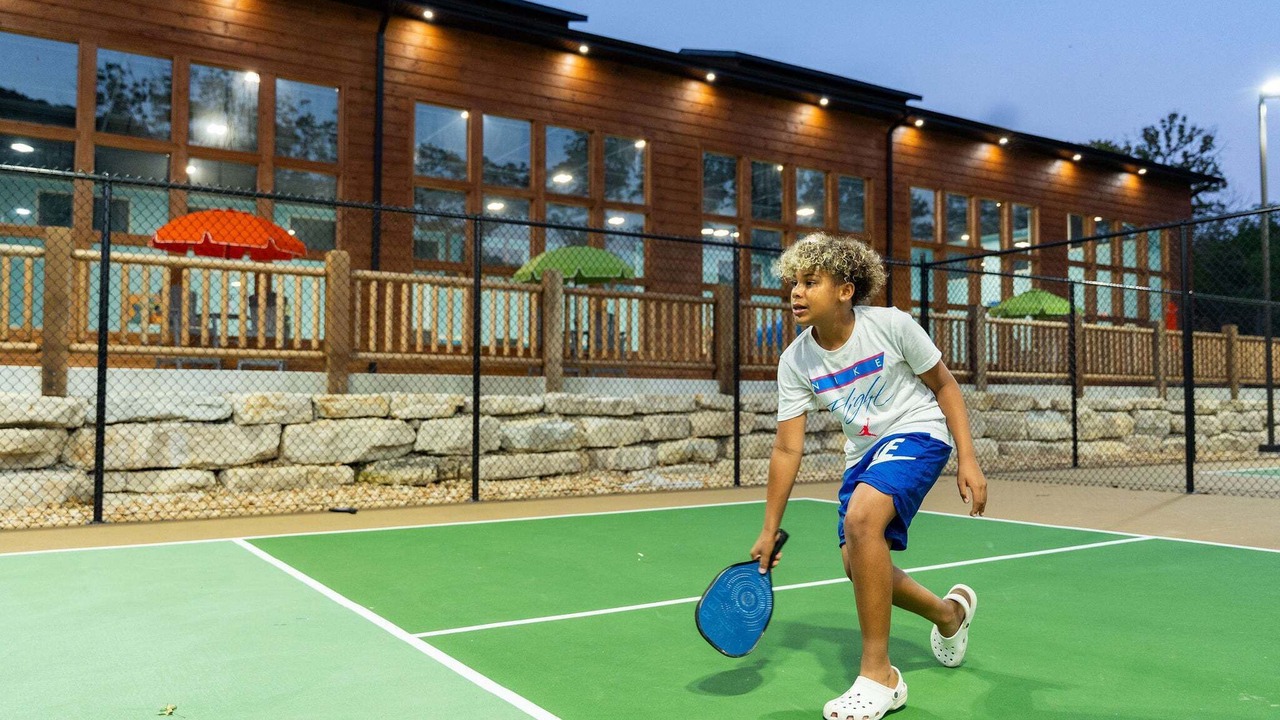 Photo of Others in Hollister