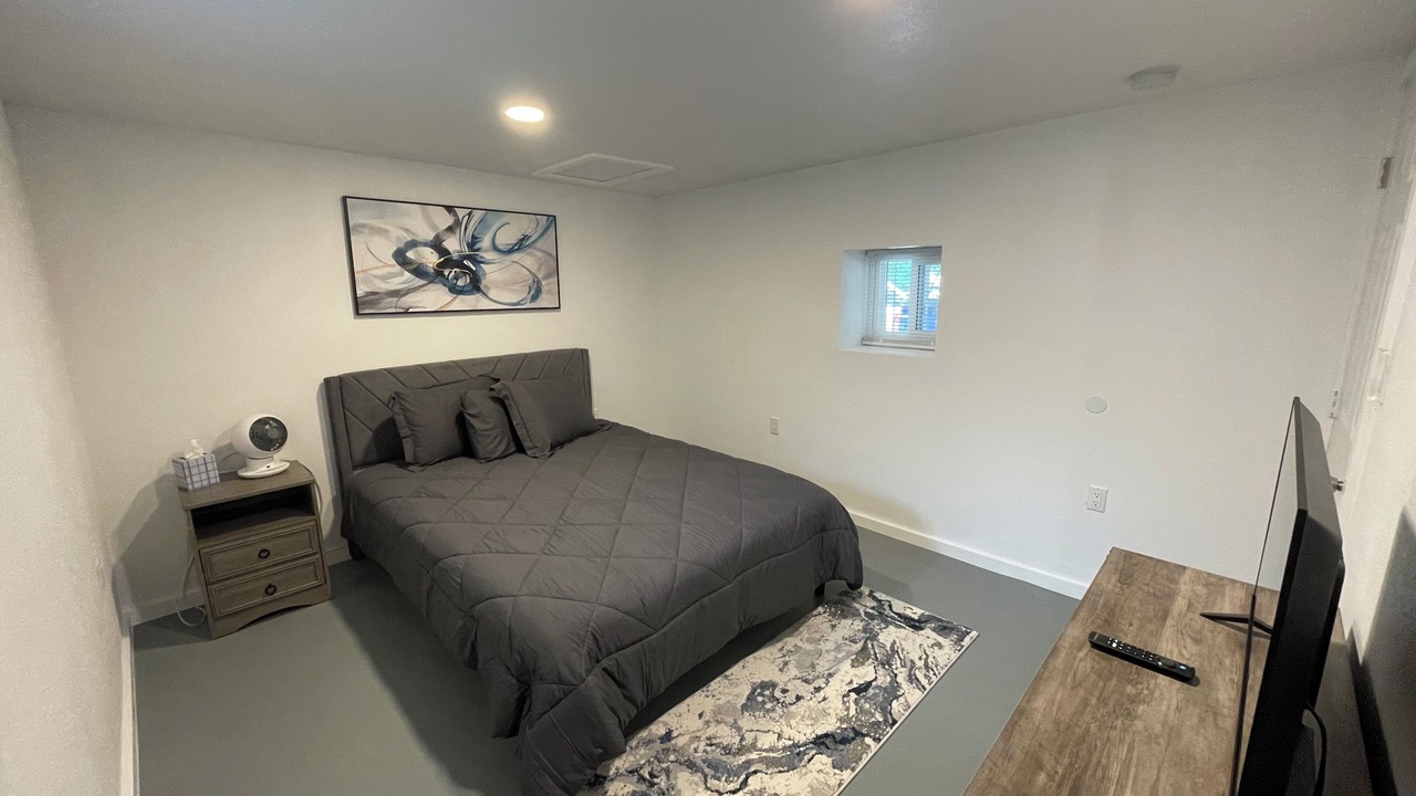 Photo of Bedroom in South Broadway