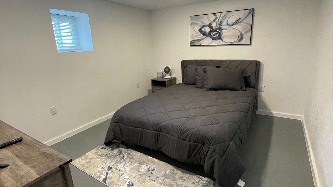Photo of Bedroom in South Broadway