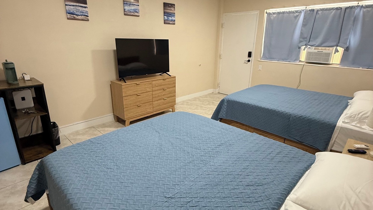 Photo of Bedroom in Hallandale Beach