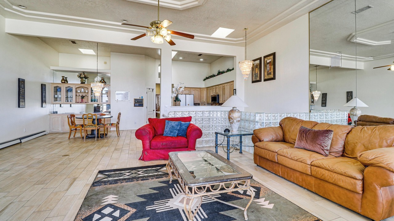 Photo of Livingroom in Westside