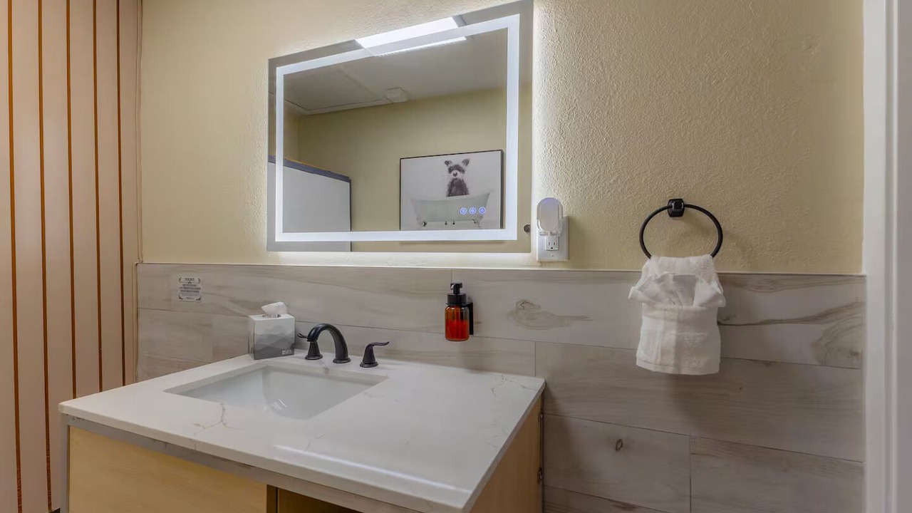 Photo of Bathroom in Hallandale Beach